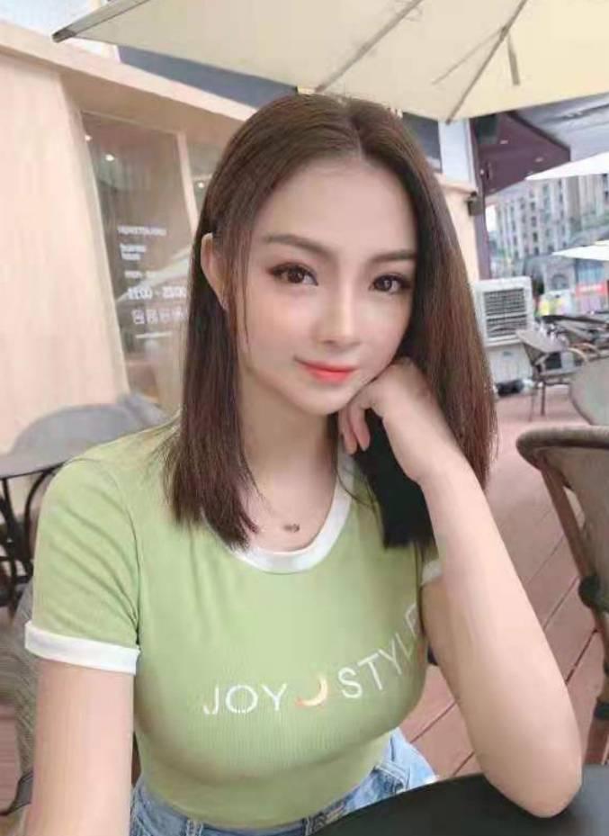 爱喝茶的大胸mm