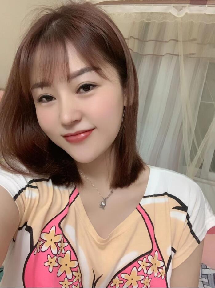 丰满肉感糖宝儿