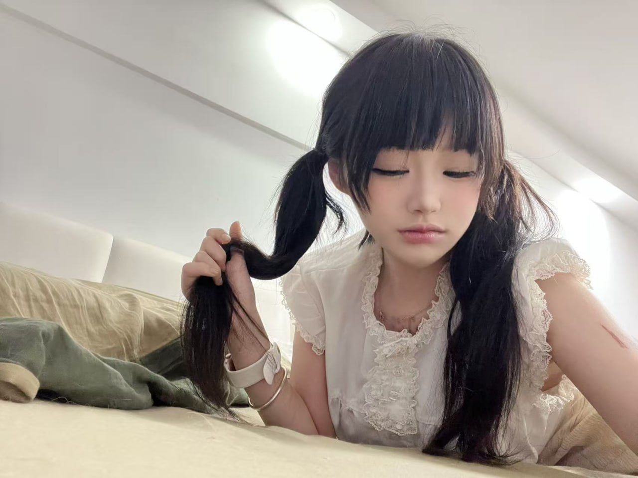 白虎萝莉上下粉嫩，清纯可人